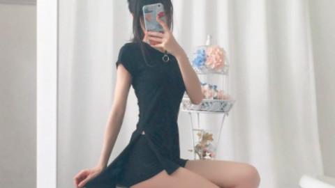 【X手视频合集】美女王秘书跳舞弹钢琴学猪叫